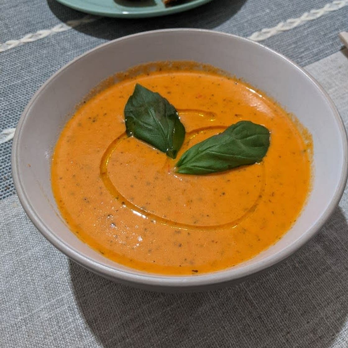 Roasted Tomato and Garlic Soup