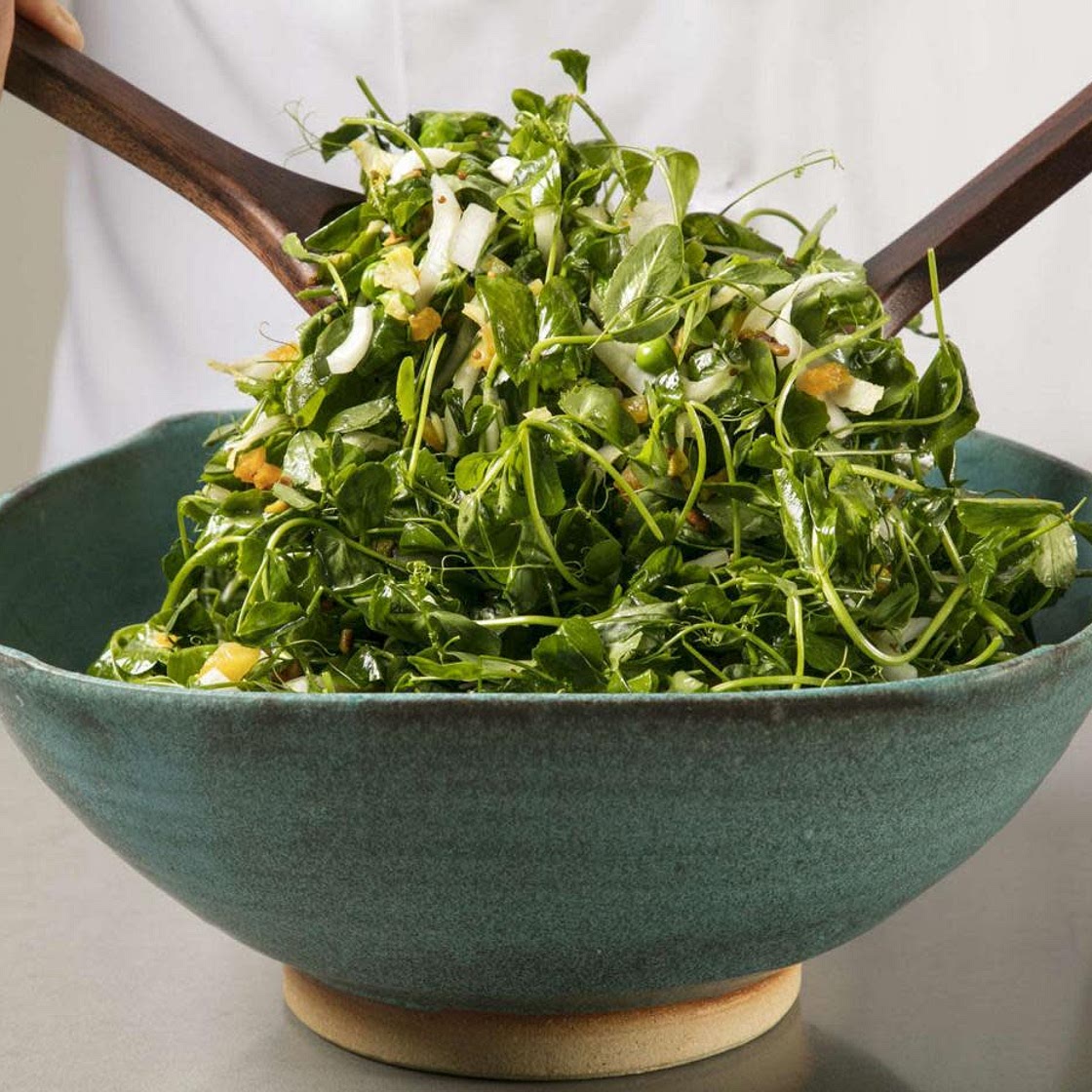 *0277kcal[9.5][10/10]* Pea Green Salad with Warm Apricot-Pistachio Vinaigrette