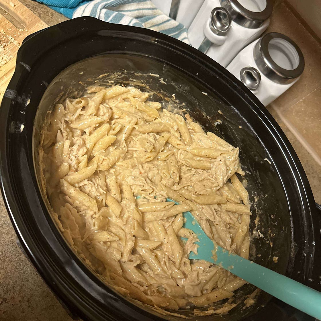 Crockpot, Olive Garden, chicken pasta