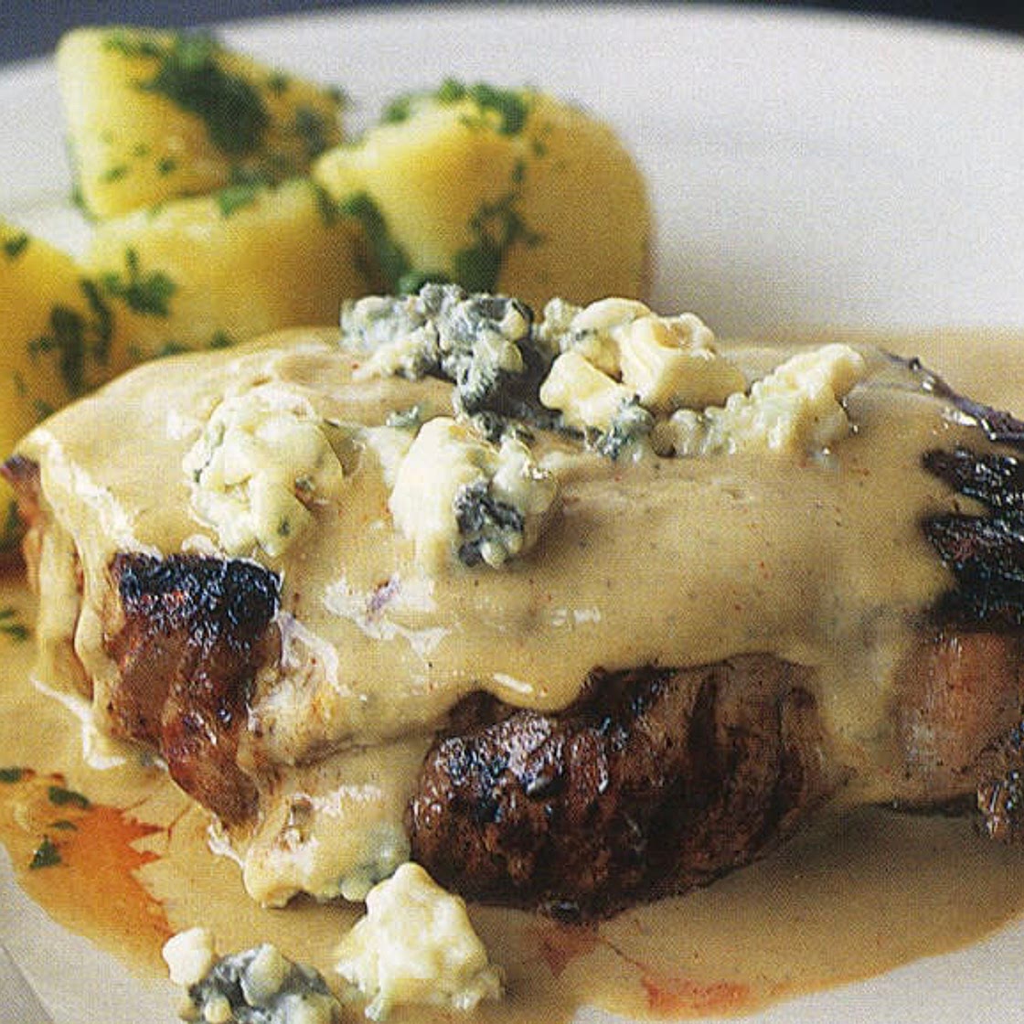 Steak with blue cheese sauce