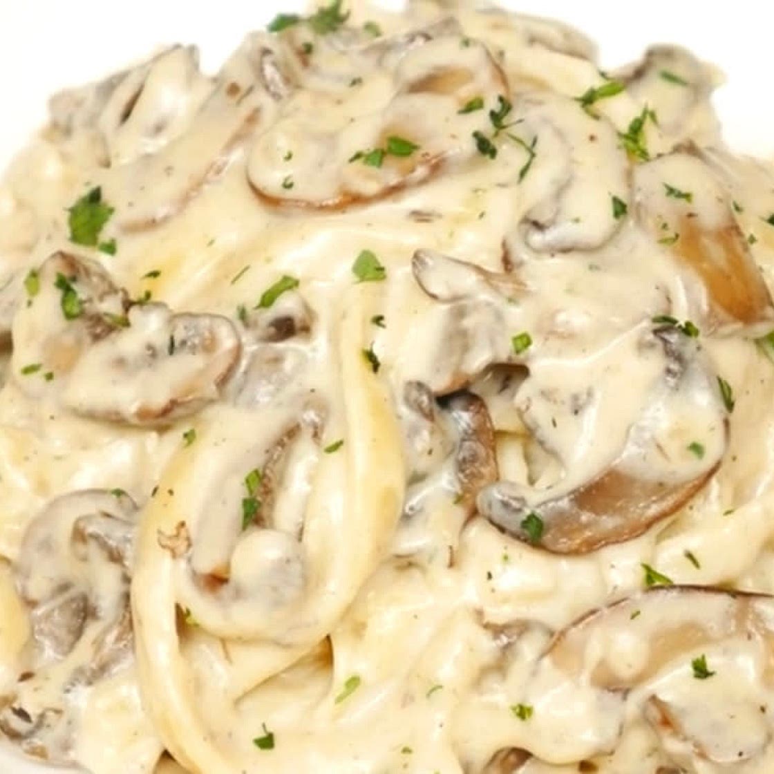 Creamy Garlic Mushroom Pasta