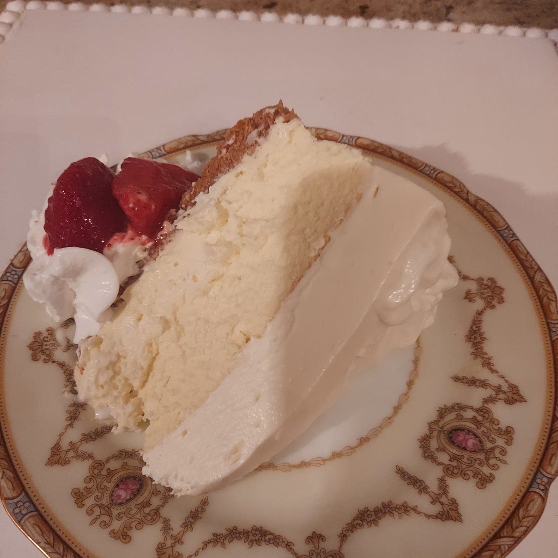 Vanilla cheesecake with white chocolate mousse