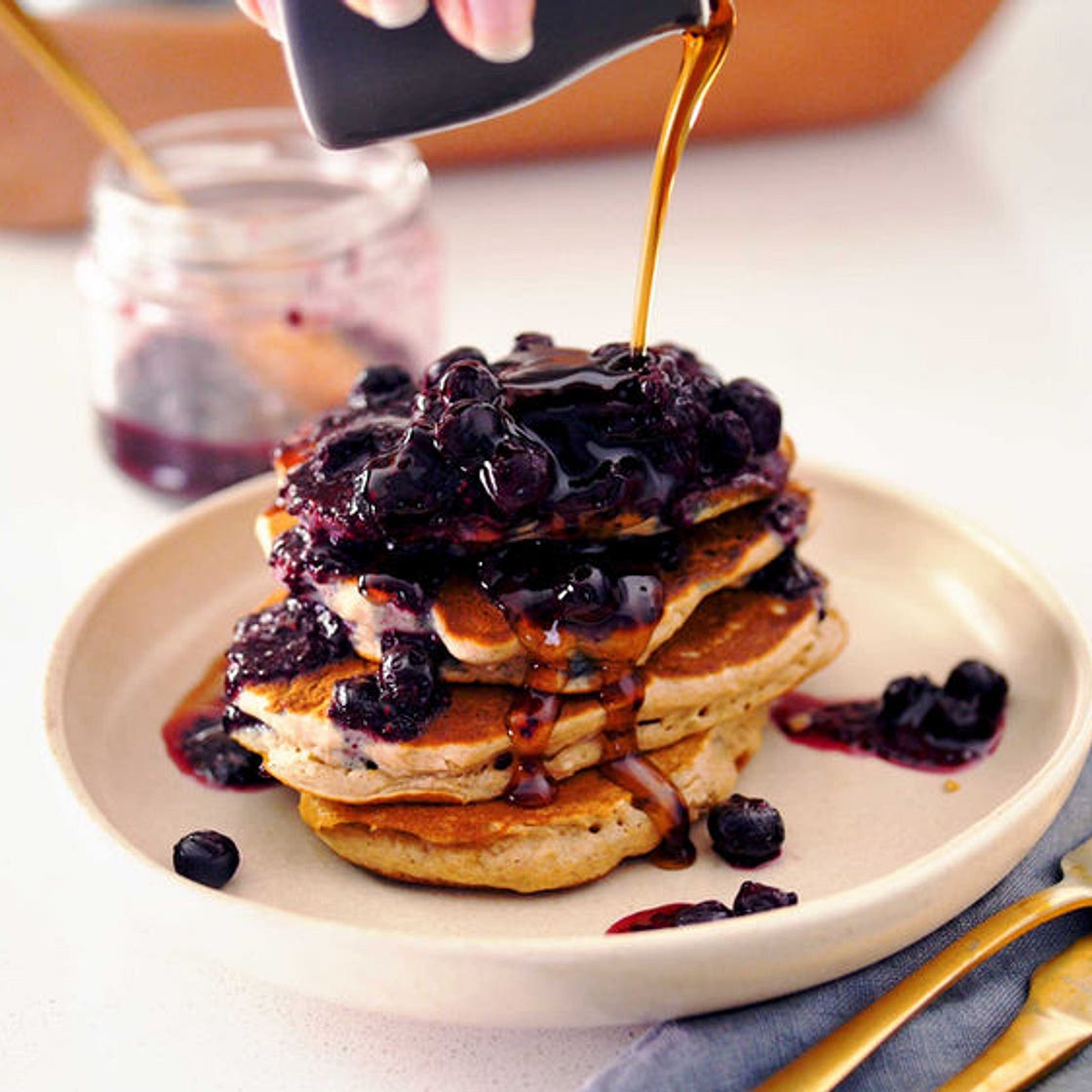 PROTEIN PANCAKES WITH BLUEBERRY SYRUP