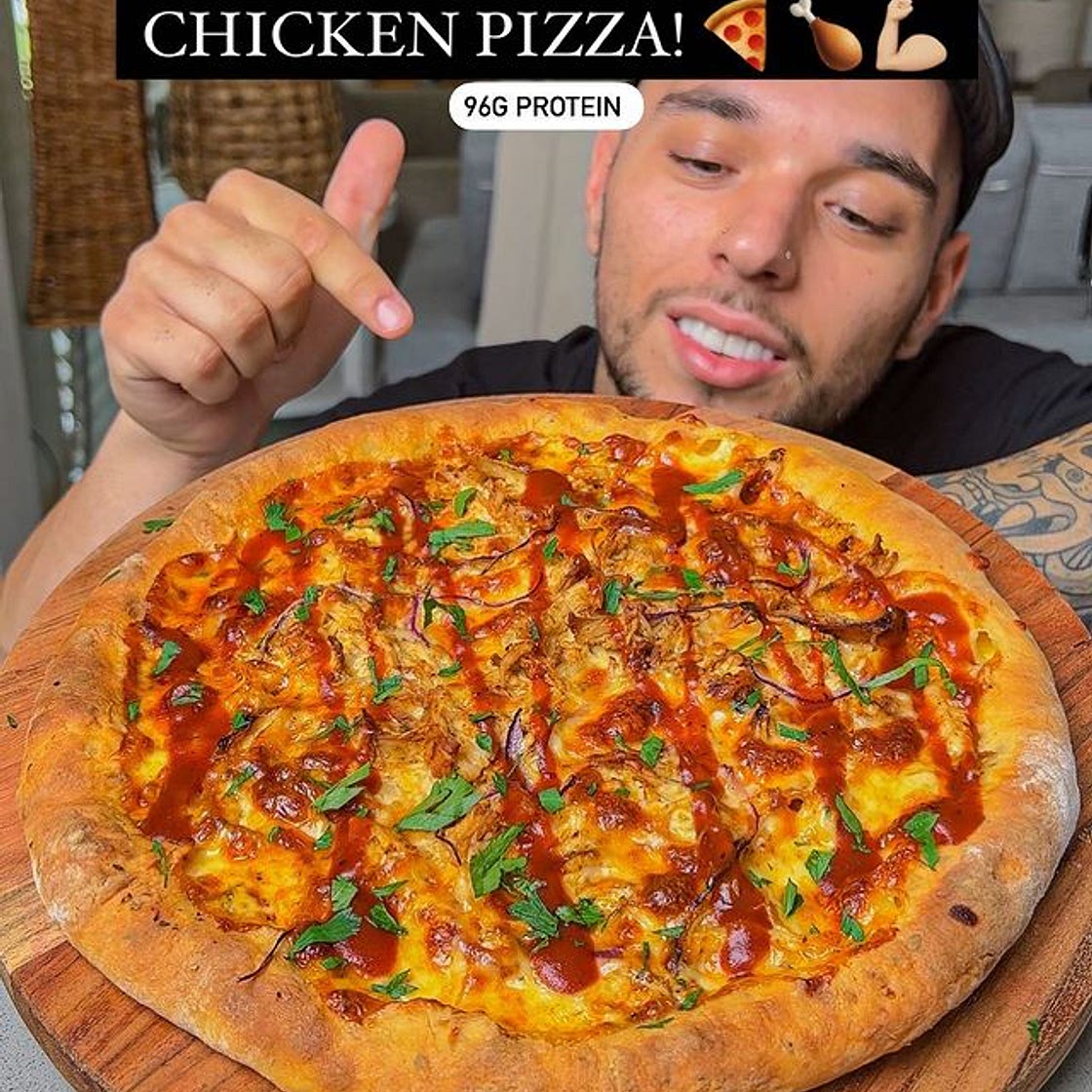 STUFFED CRUST BBQ CHICKEN PIZZA! 🍕