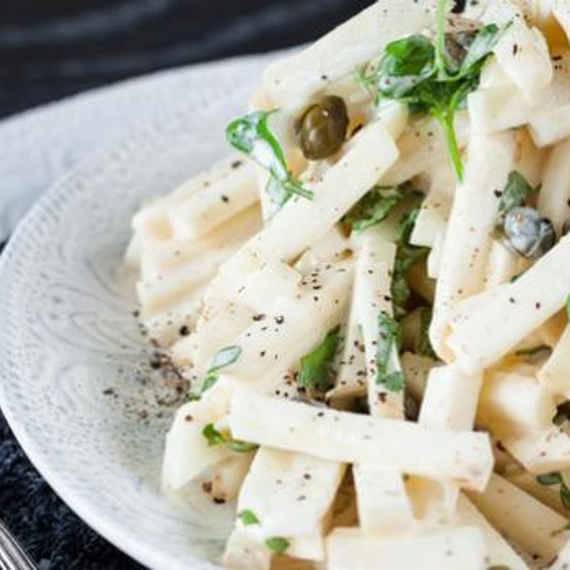 Recette de Salade de céleri light à la moutarde et fromage blanc 0%