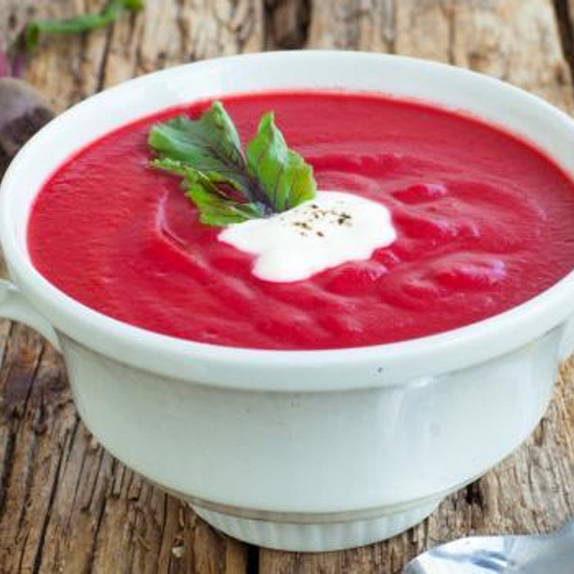 Recette de Soupe glacée de betterave au basilic brûle-graisse