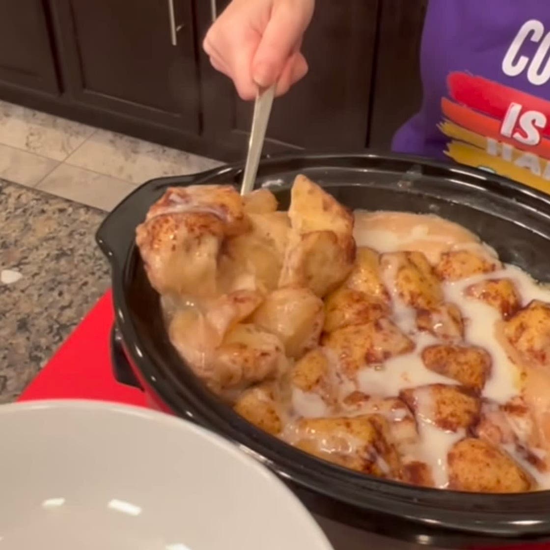 Crockpot Apple Cinnamon Rolls 