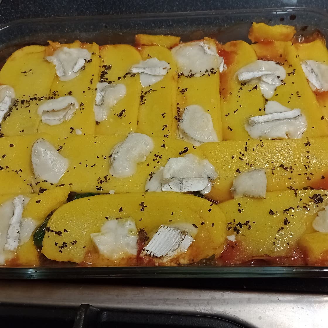 Baked polenta with spinach & goat's cheese