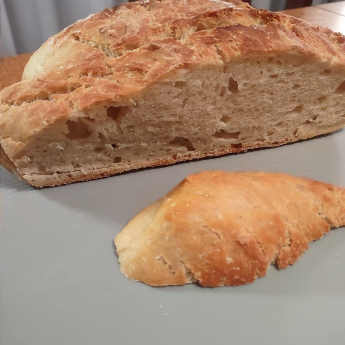 No Knead Bread (Dutch Oven Bread)