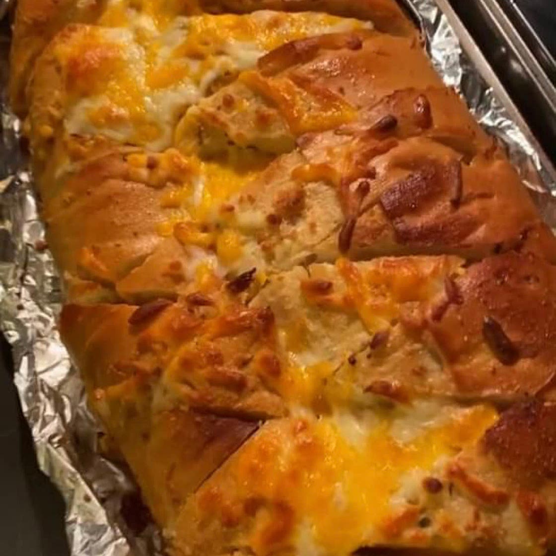 Cheesy Garlic Bread 