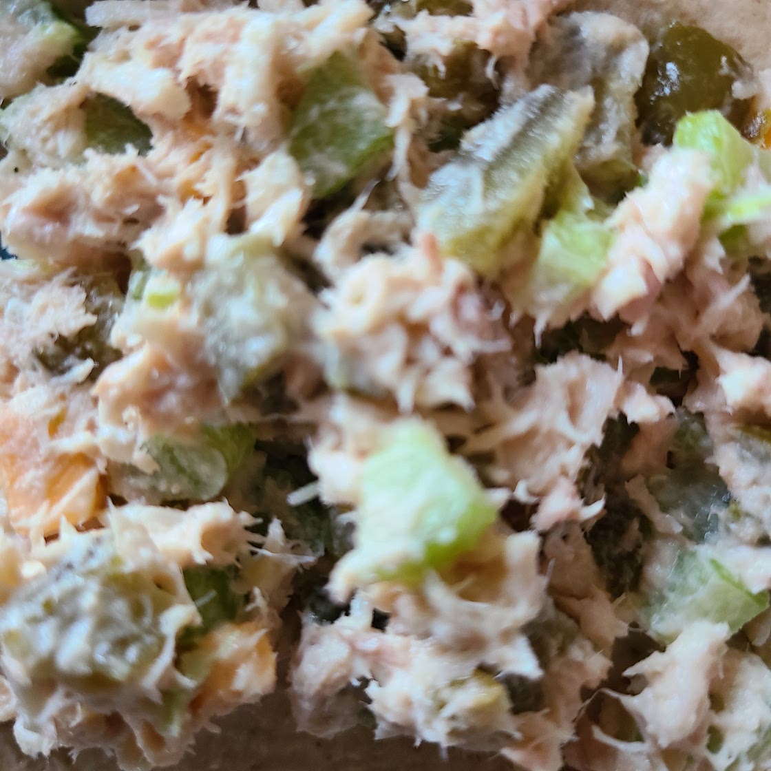 Tuna salad with sweet gherkins