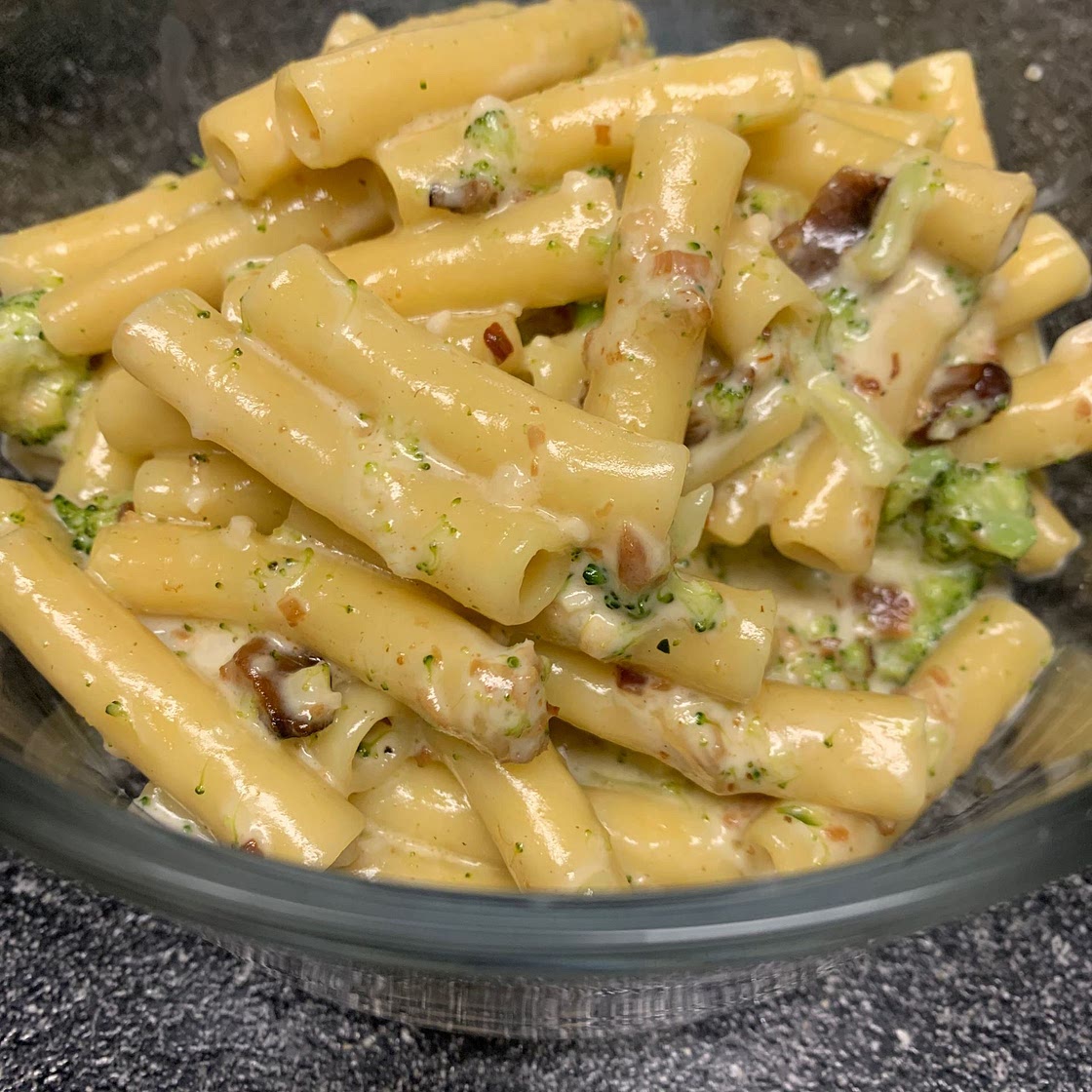 One-Pot Bacon Broccoli Pasta