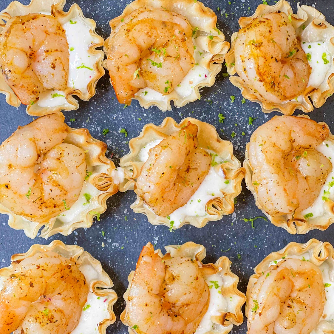 Lime shrimp crema bites