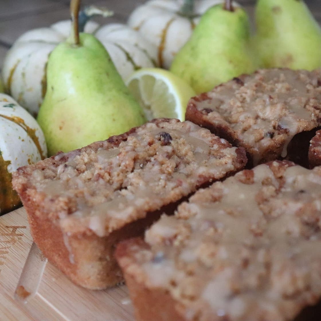 Spiced pear loafs