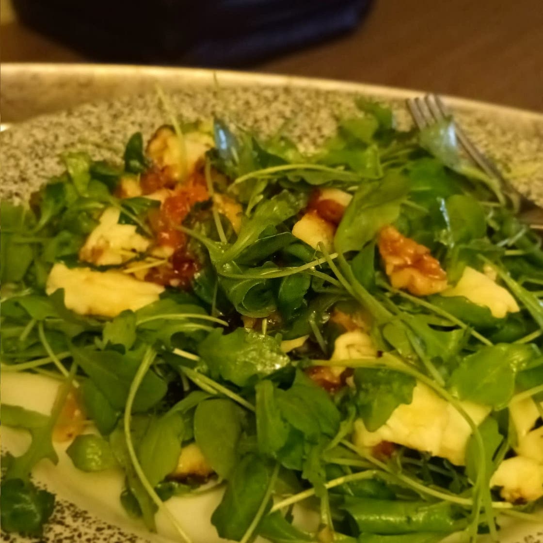 Sticky Figs With Halloumi And Honey