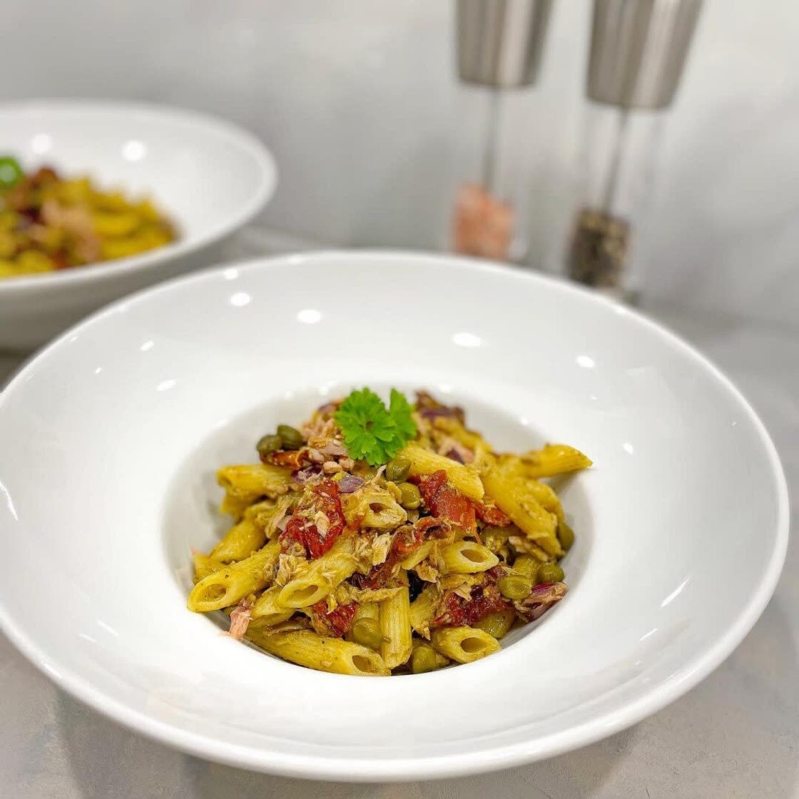 Makaron z zielonym pesto i tuńczykiem