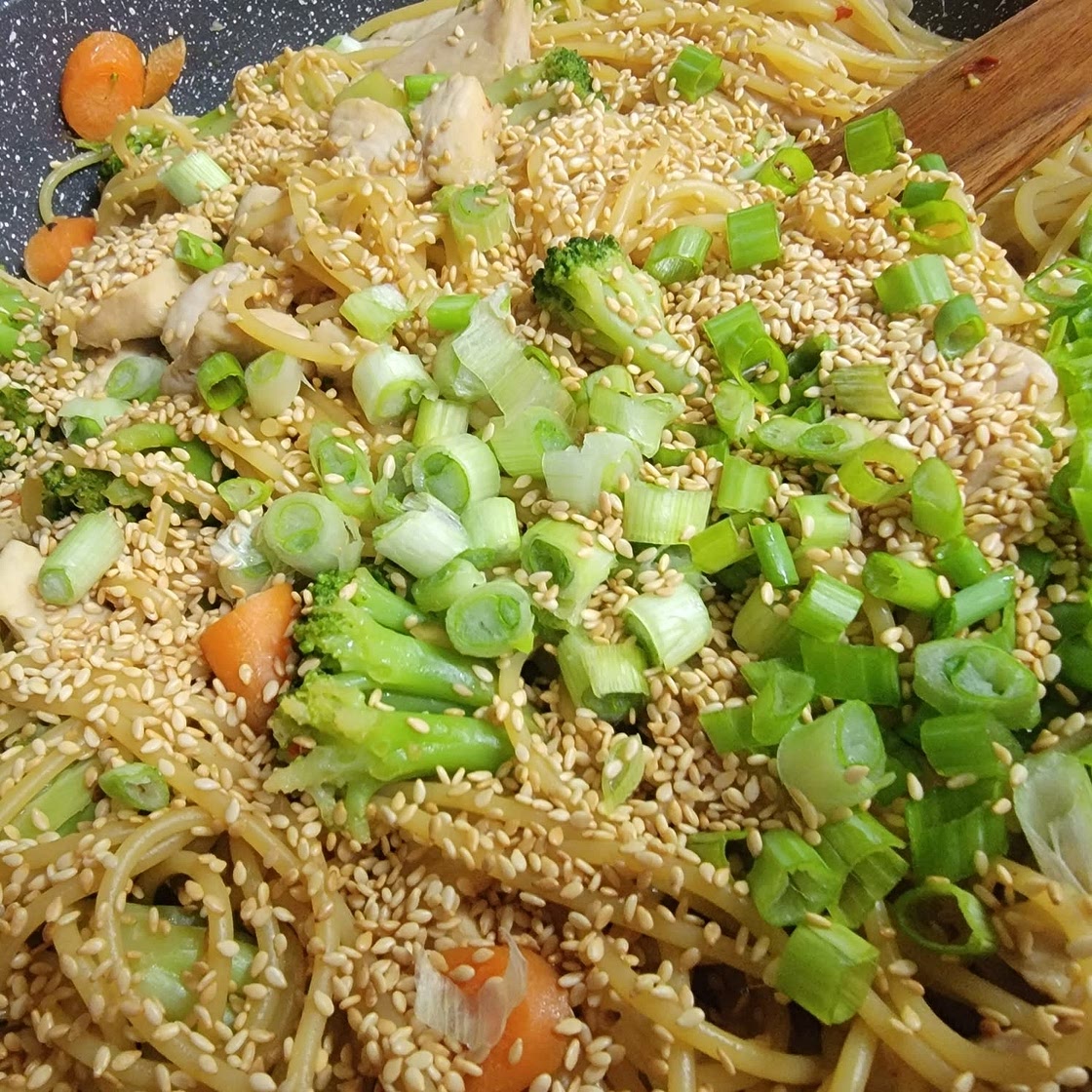 15-Minute Chicken Stir Fry Noodles