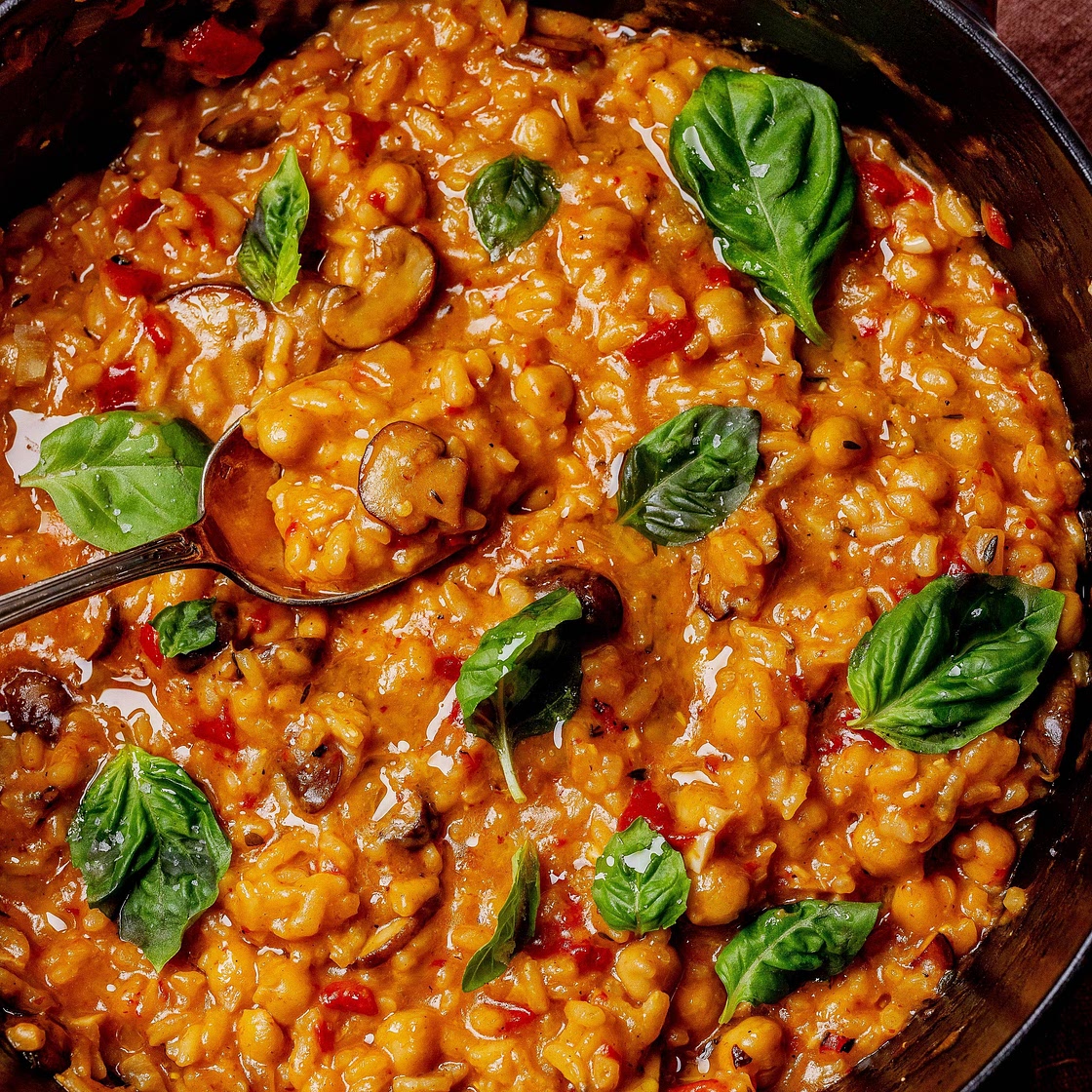 One Pot Chickpeas and Rice! Vegan