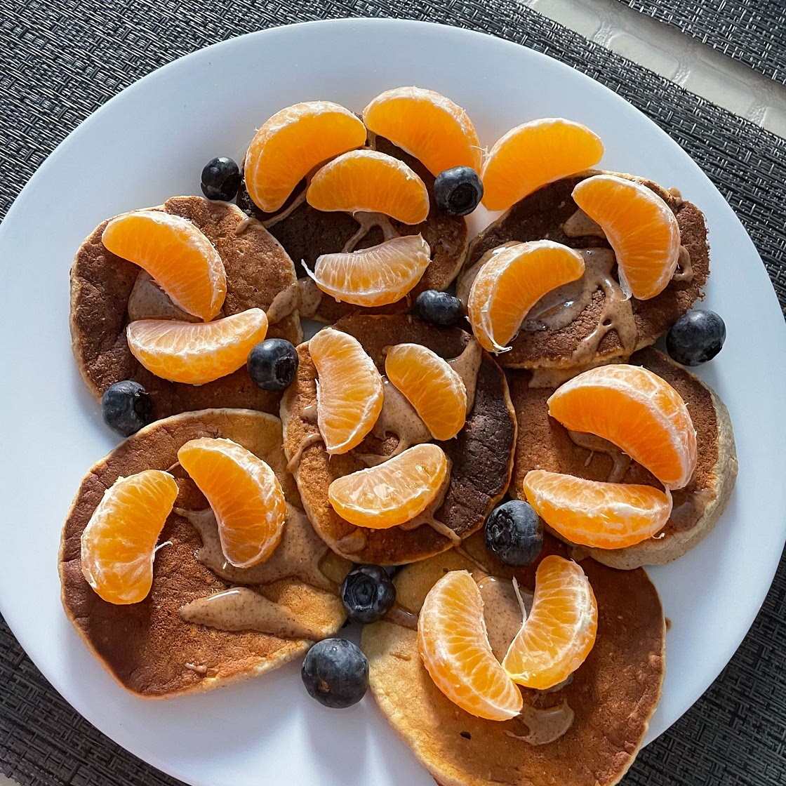 Healthy banana pancakes