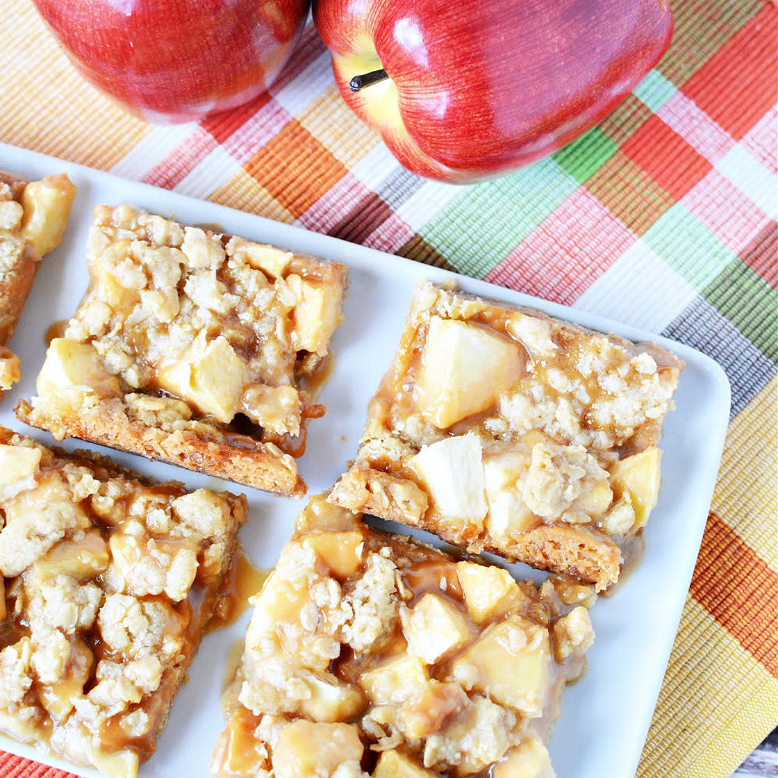 Chewy Caramel Apple Bars Recipe