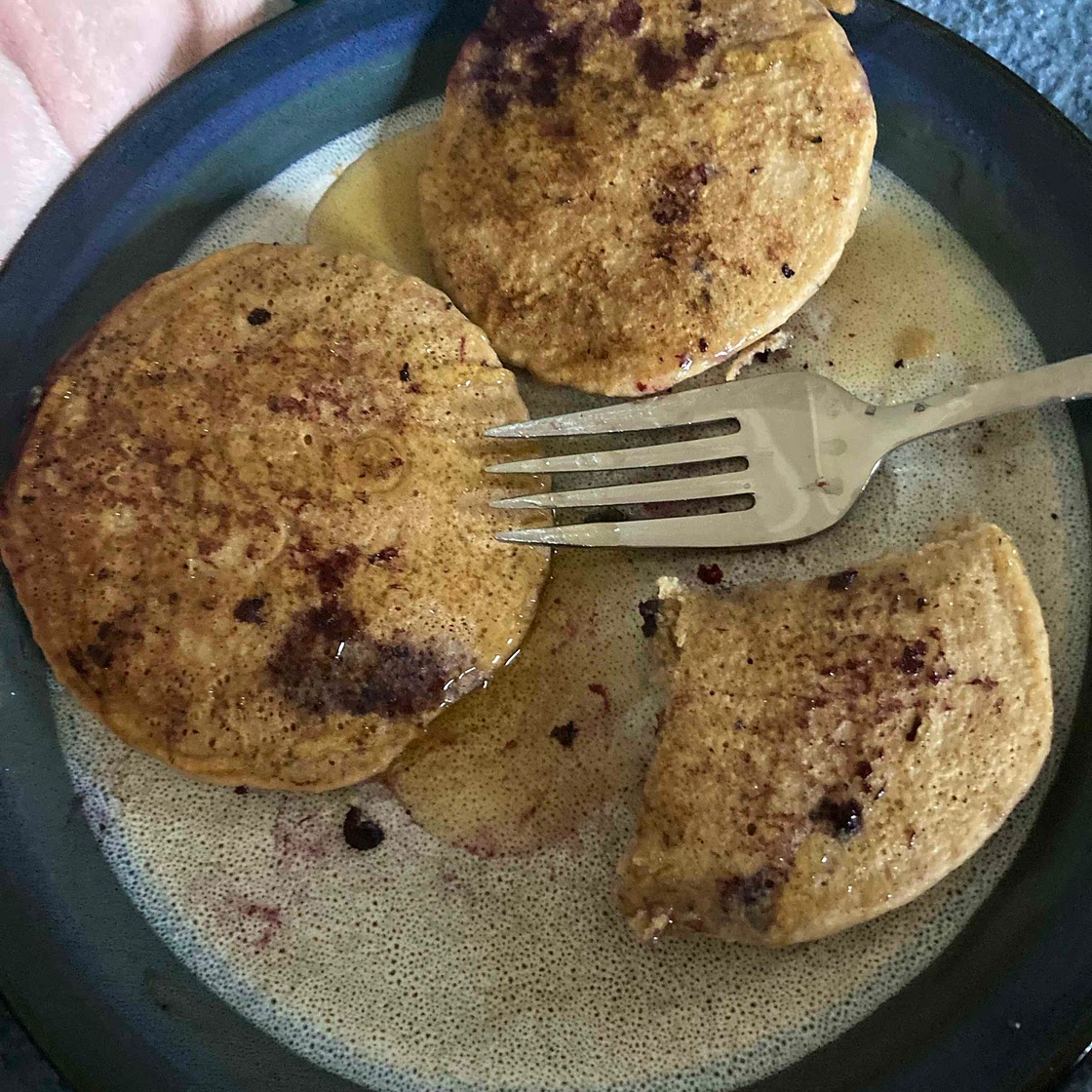 Blueberry Oat Pancakes (No flour)