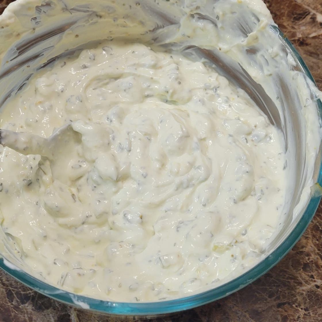 Yogurt Sauce for Lebanese Food