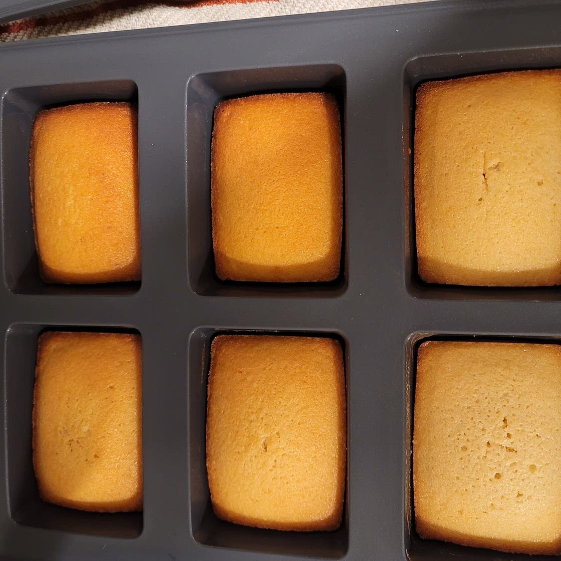 Air Fryer Lemon Pound Cake