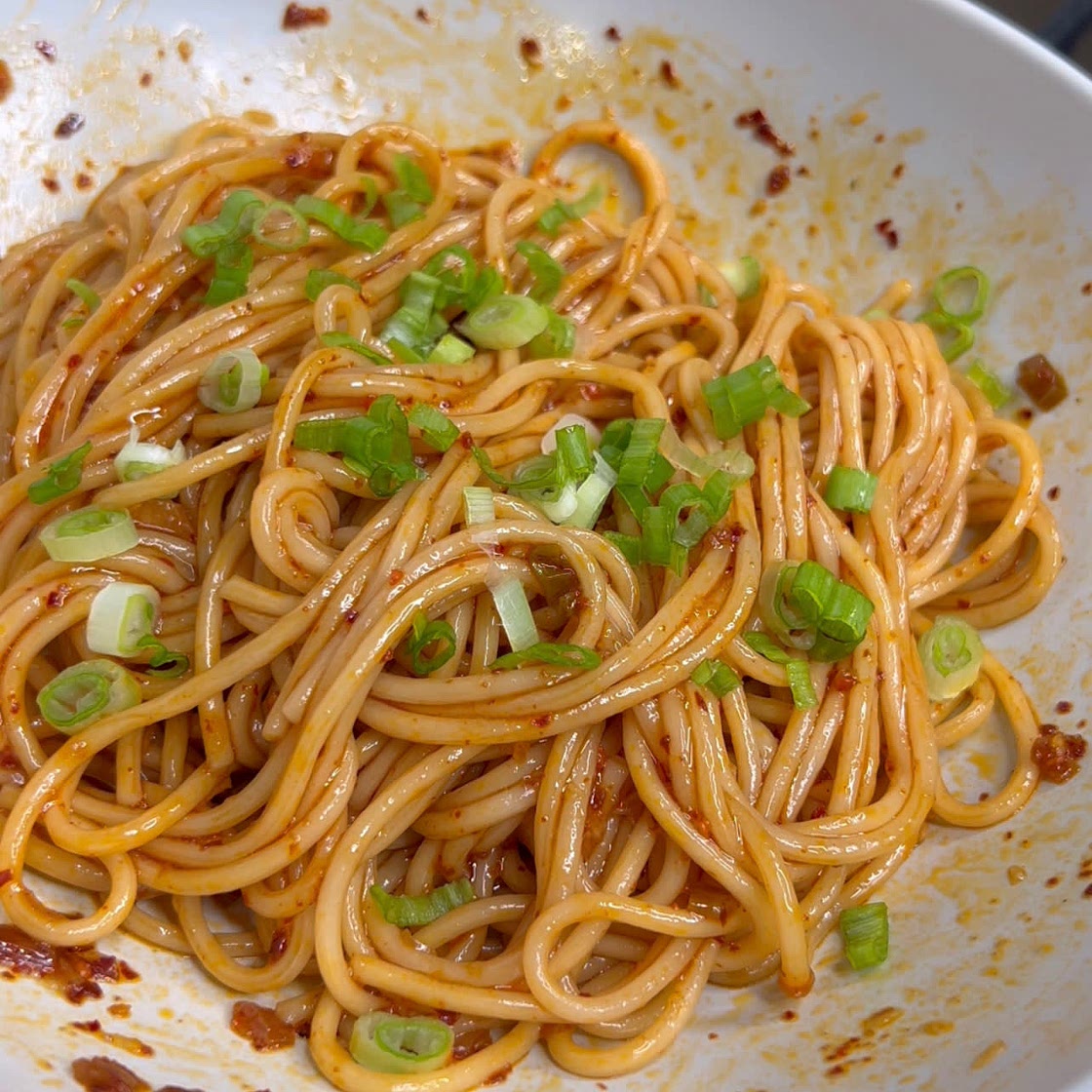Spicy chili oil noodles 