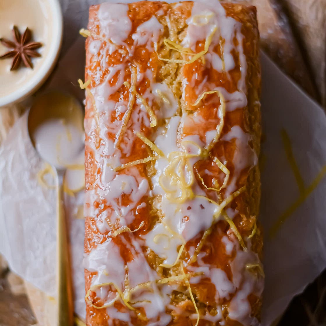 cake au citron huile d'olive au cèleri rave confit, épices et pavot vegan pour ma fille elsa, vegan et make up artist en Israel