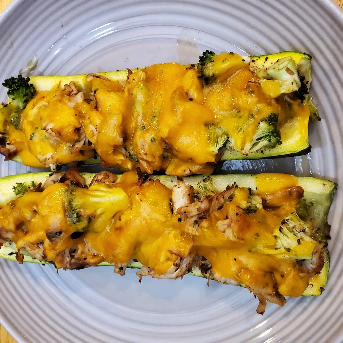 KETO BROCCOLI CHICKEN ZUCCHINI BOATS