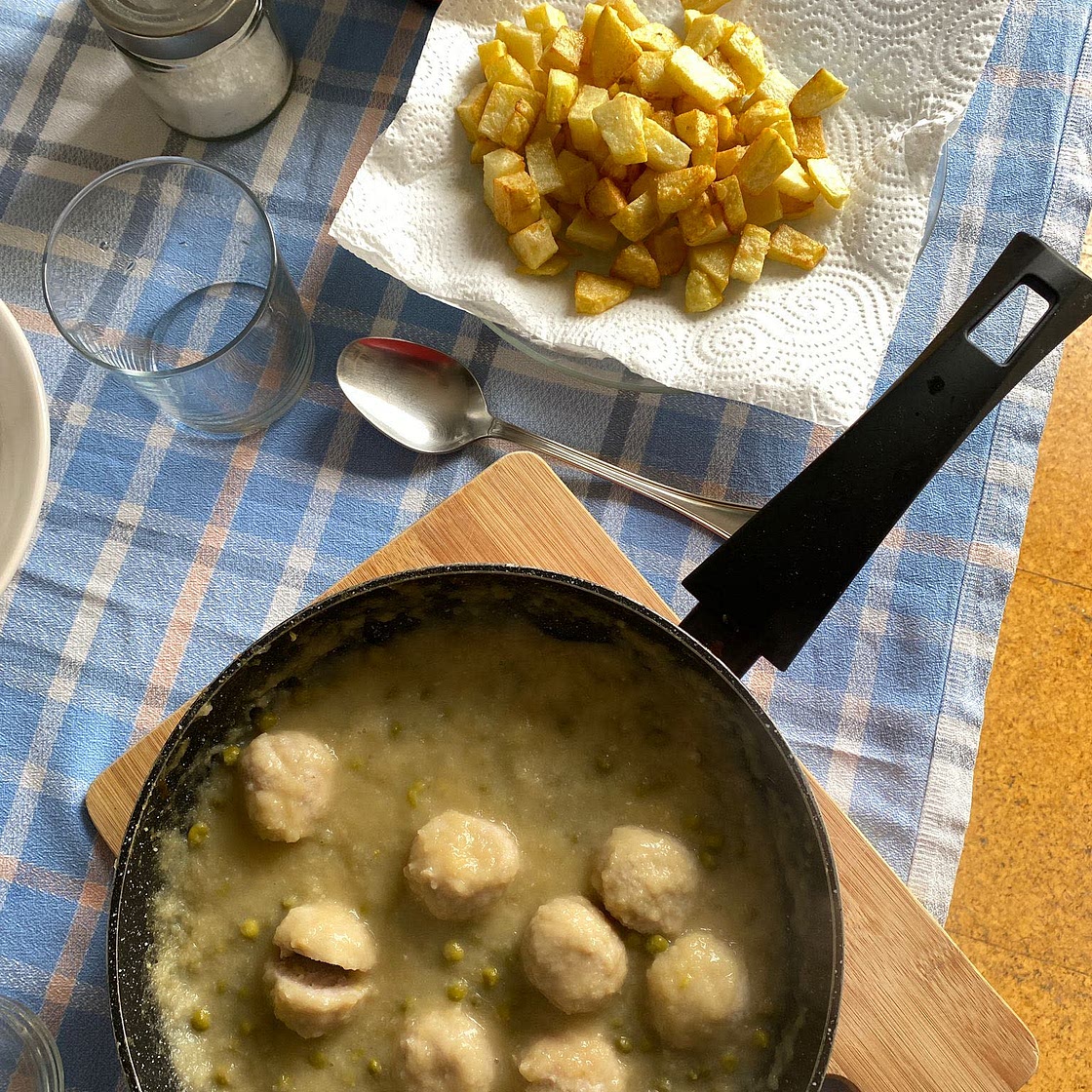 Albóndigas en salsa blanca 