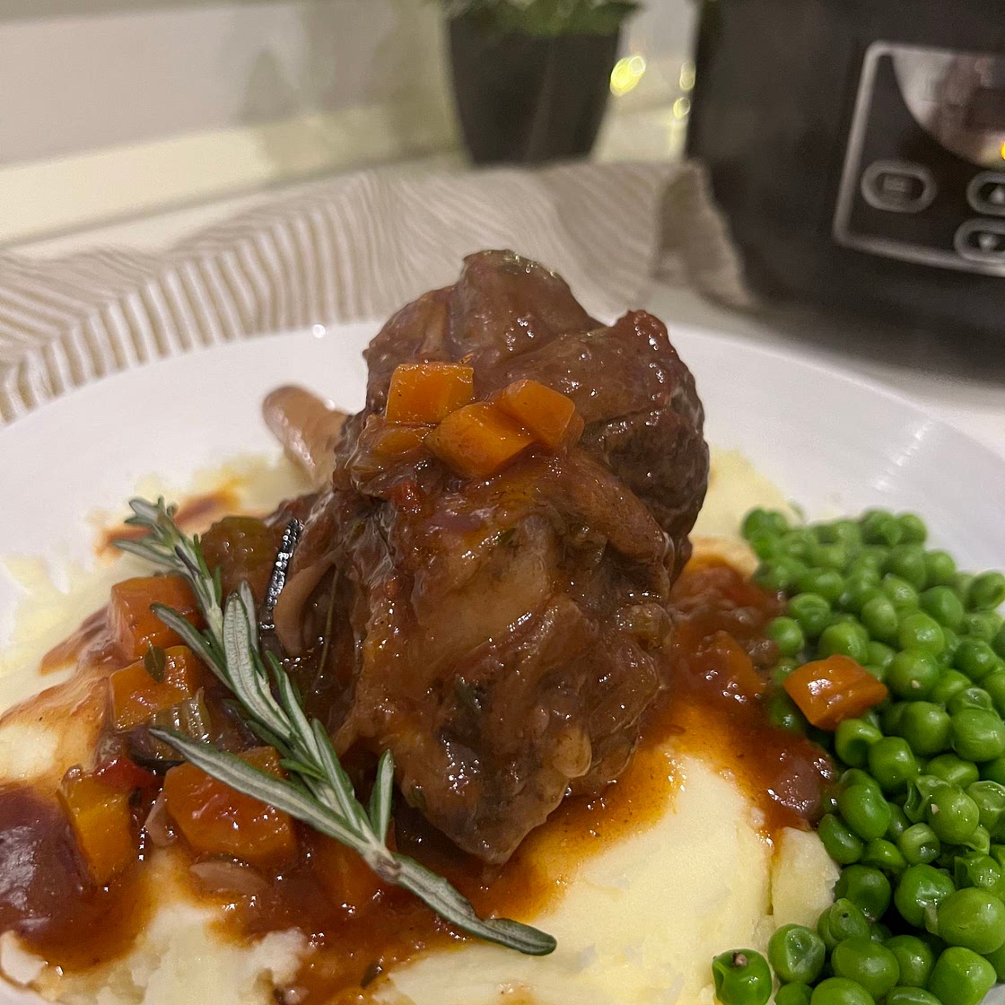 Slow Cooker Lamb Shanks