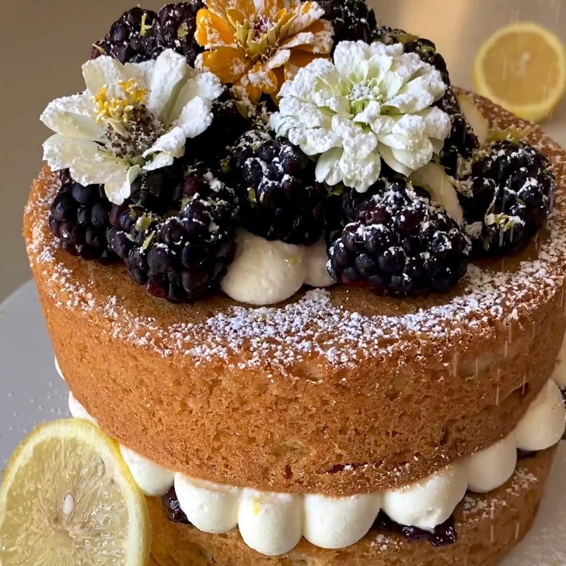 Blackberry Victoria Sponge Cake