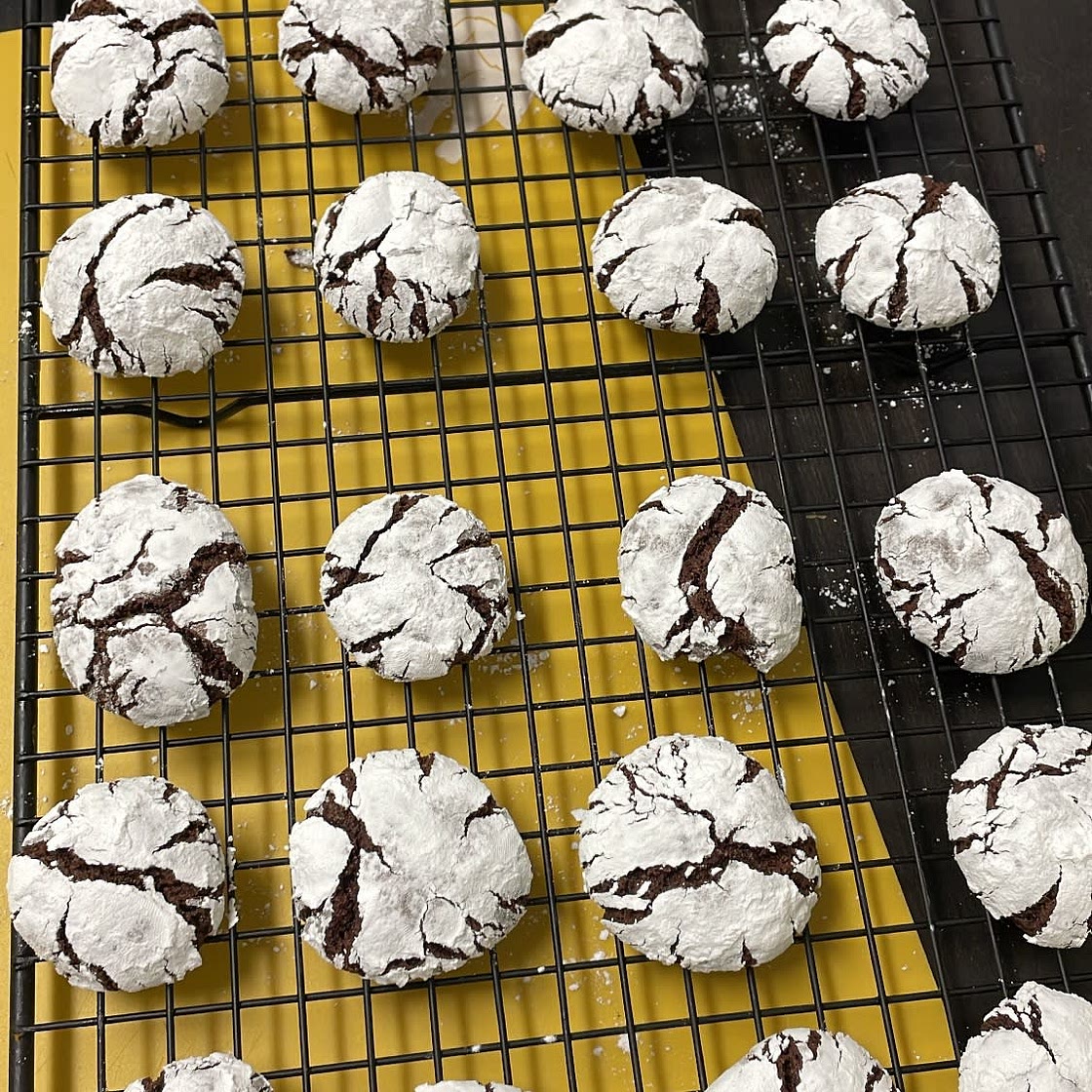 Chocolate Crinkle Cookies