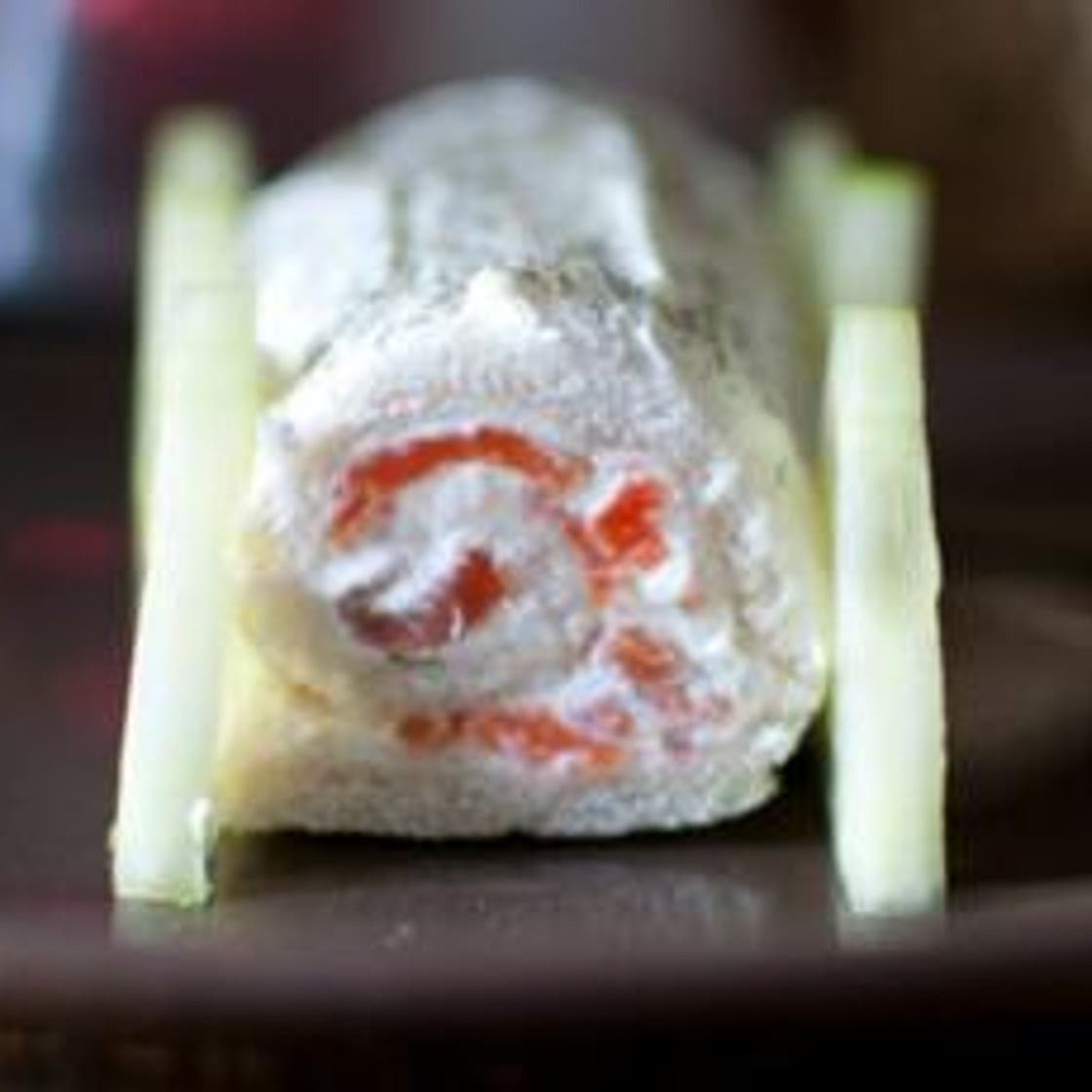 Bûche salée au saumon et fromage frais