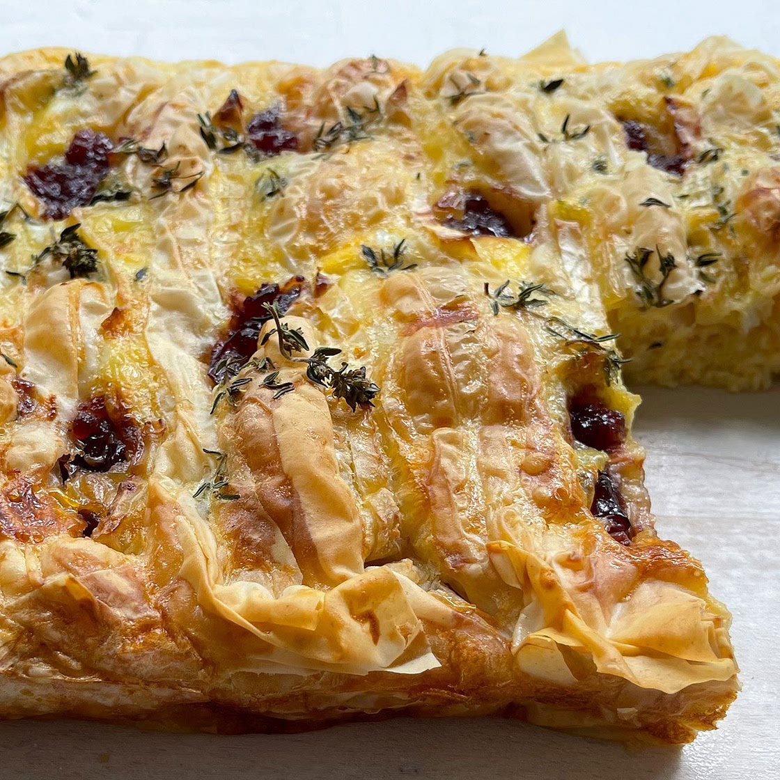 Brie and cranberry crinkle pie recipe