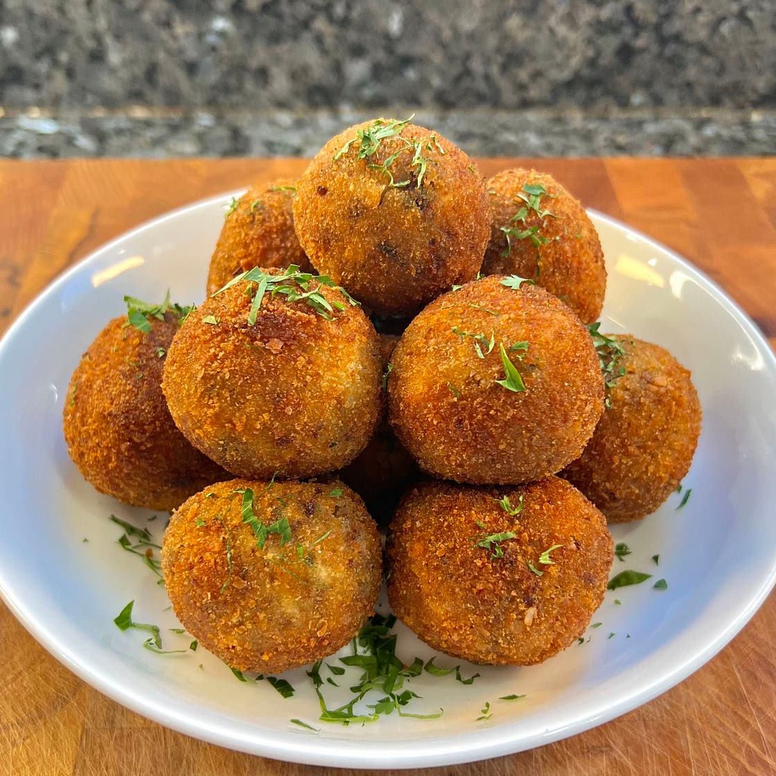 Netherlands: Bitterballen