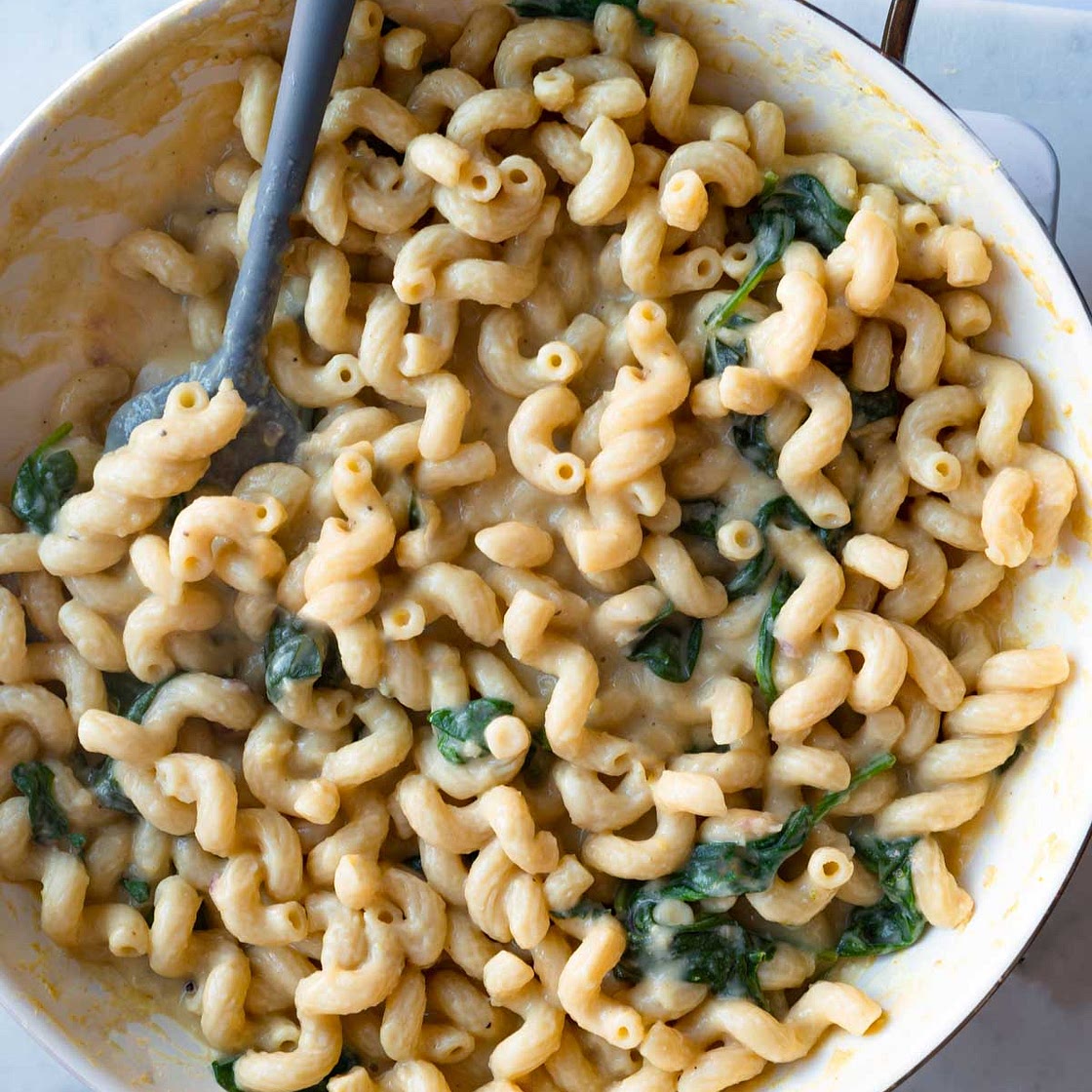 Hummus Spinach Pasta