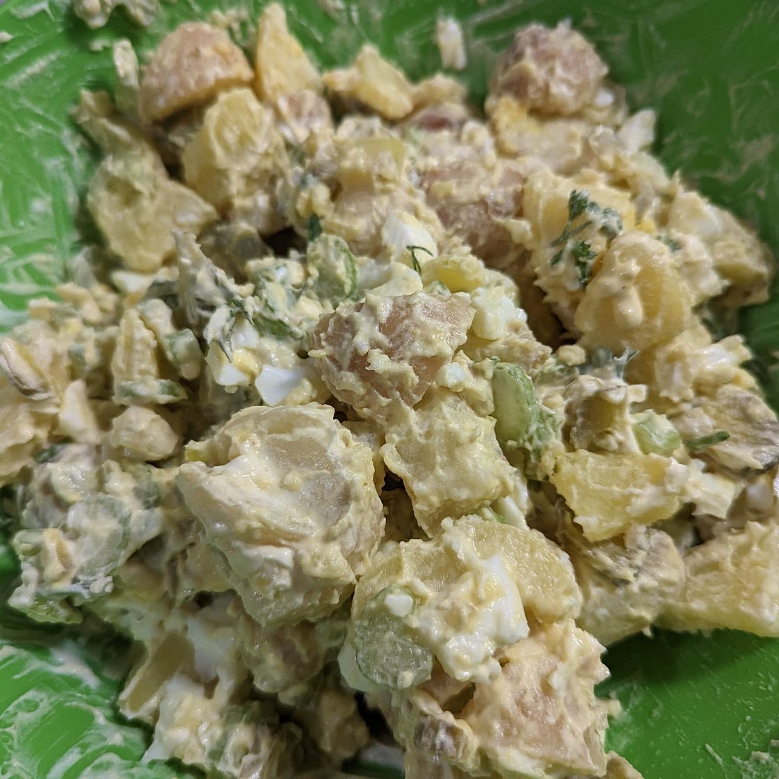 Easy Creamy Potato Salad