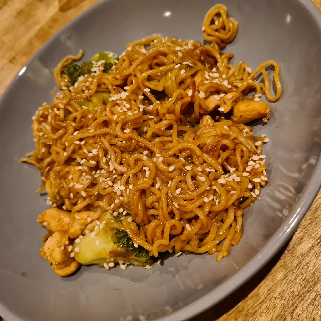 Beef and Broccoli Ramen Stir Fry