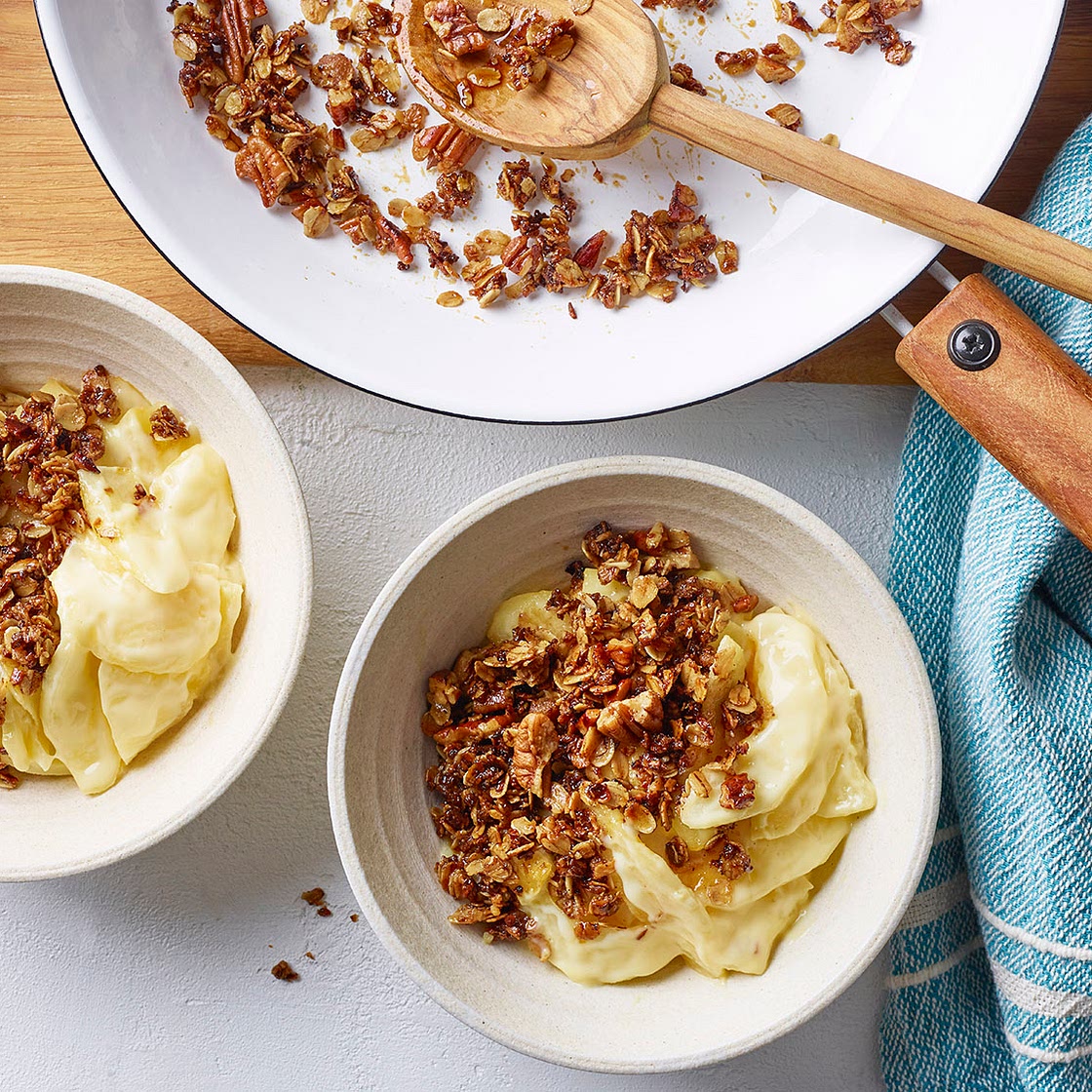 Frying pan apple custard crumble