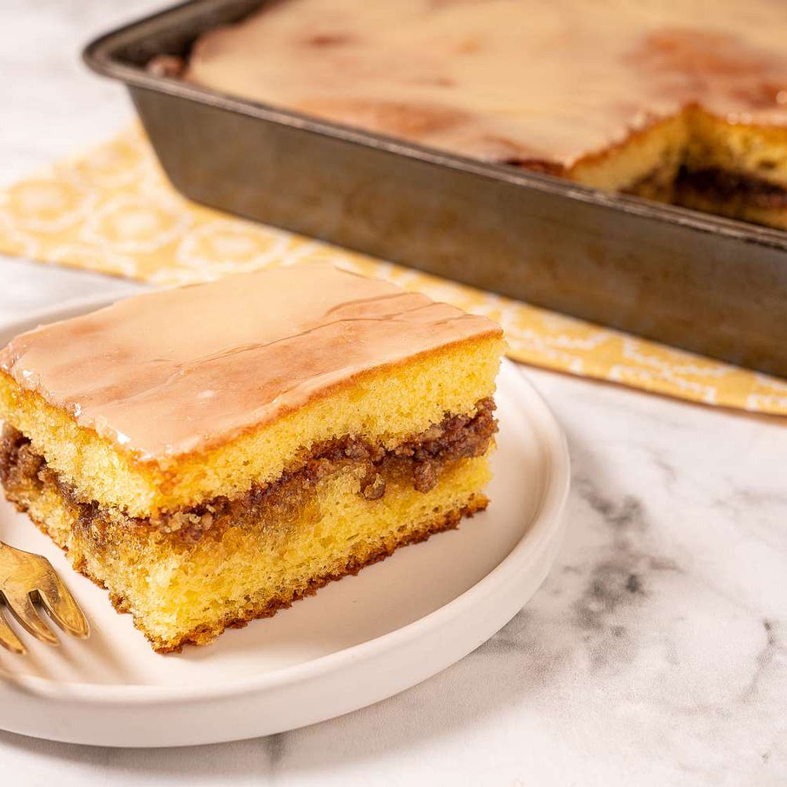 Honey Bun Cake