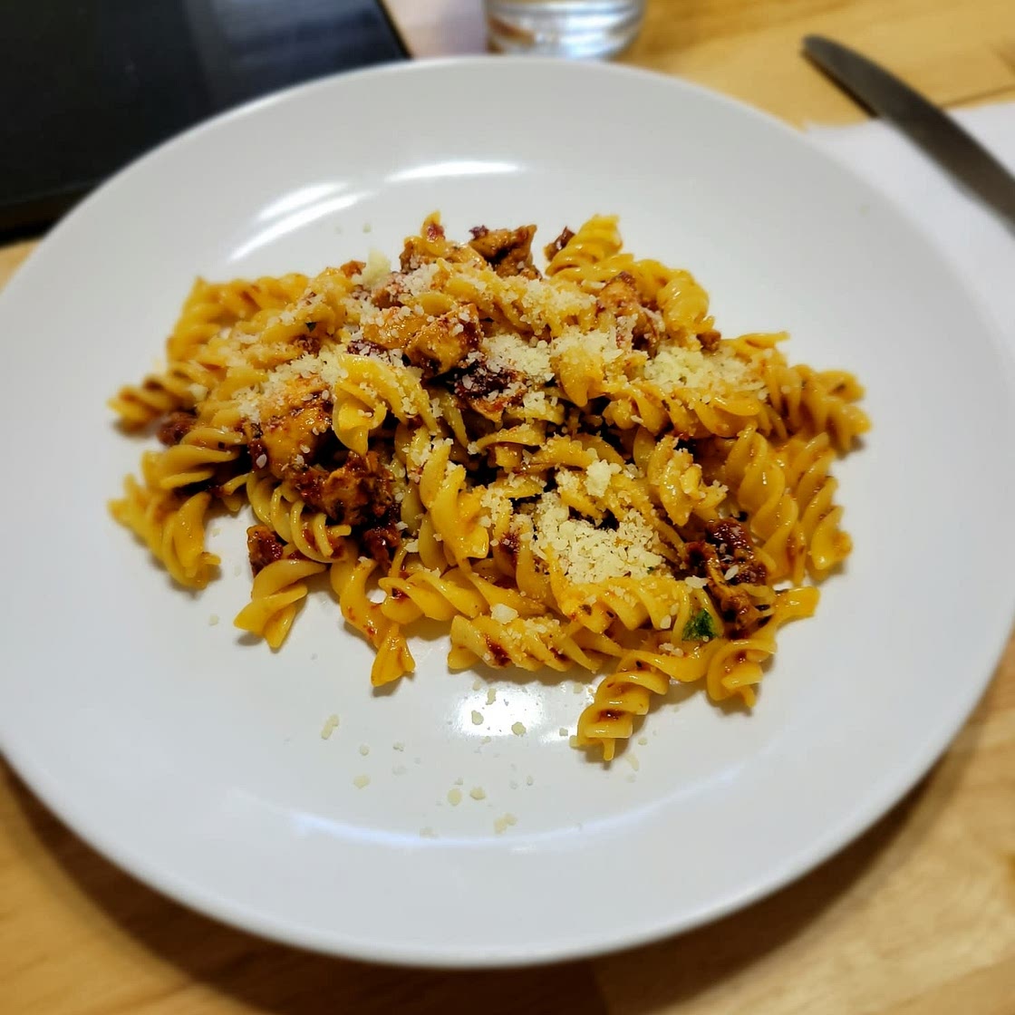 Pasta with Chicken Sun Dried Tomatoes and Garlic