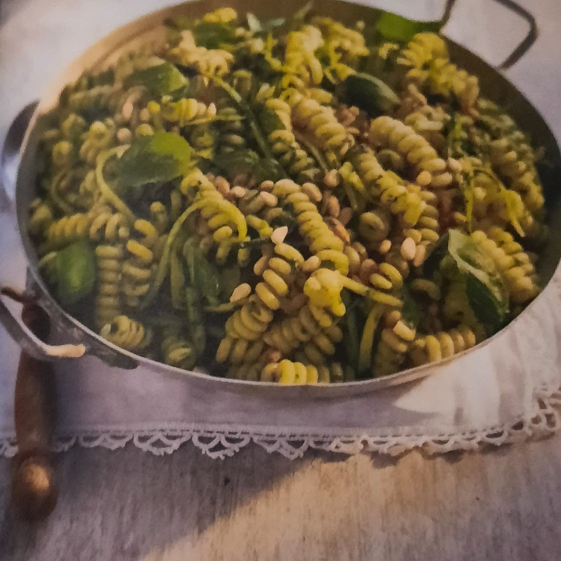 pasta salad with courgette and pine nuts
