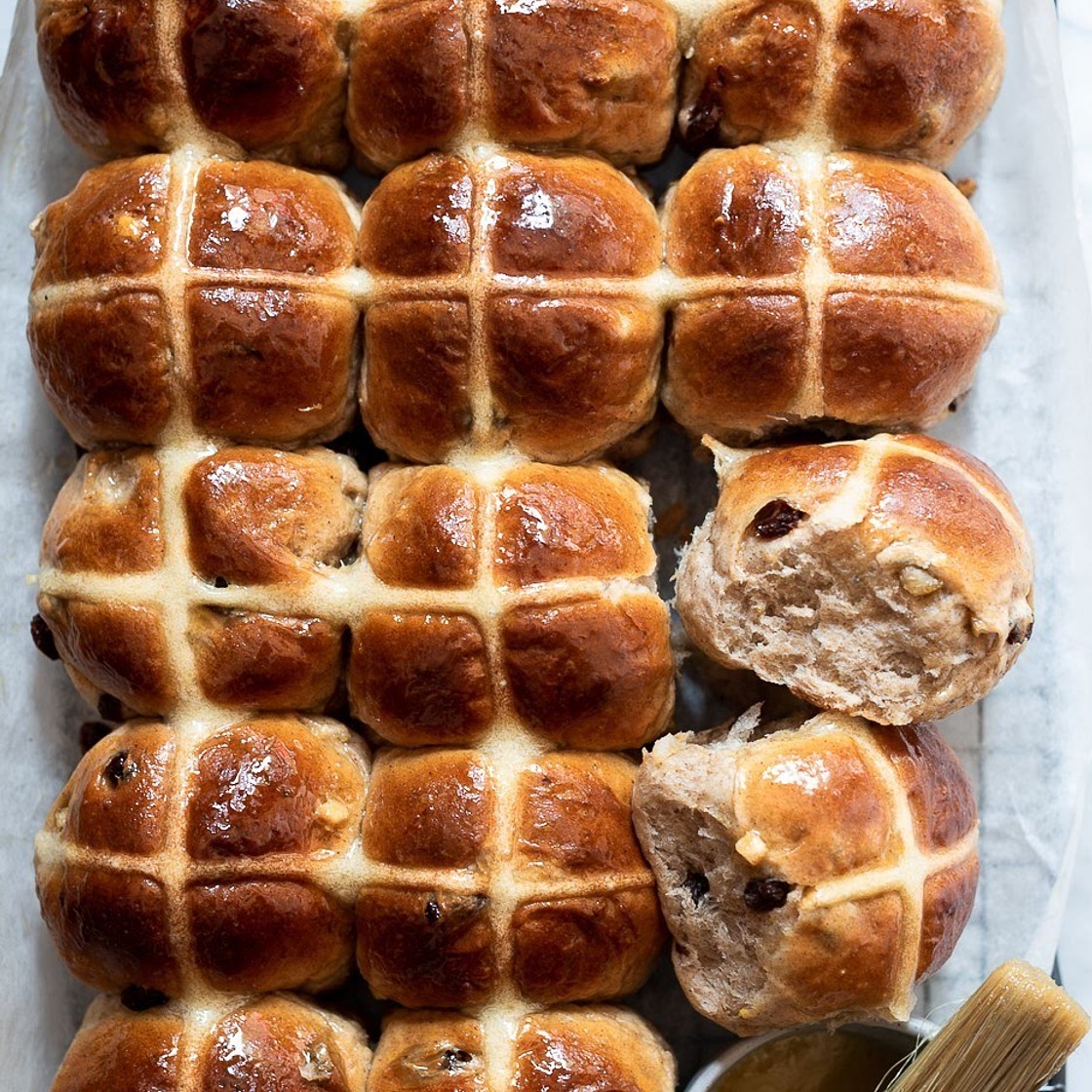 Hot cross buns with honey butter