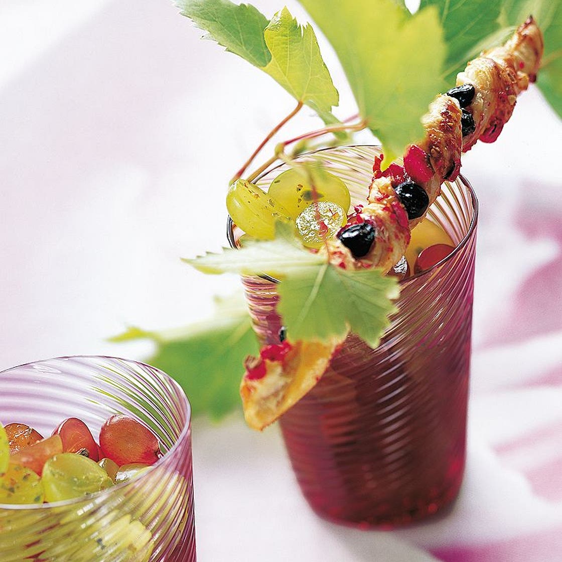 Sacristains aux raisins frais et aux pralines roses