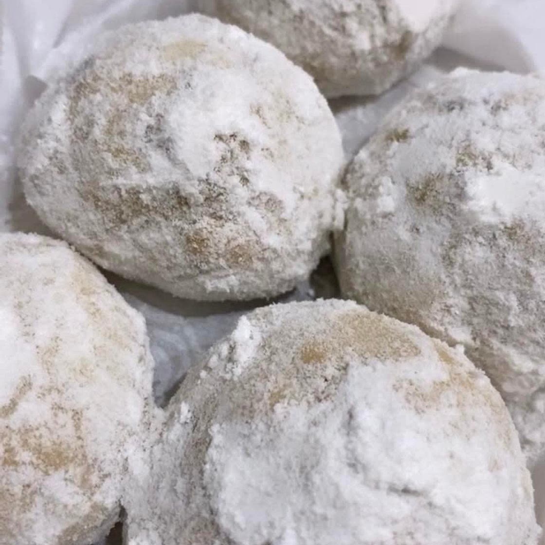Swedish Tea Cakes (Snowballs) - Dirty keto /low carb