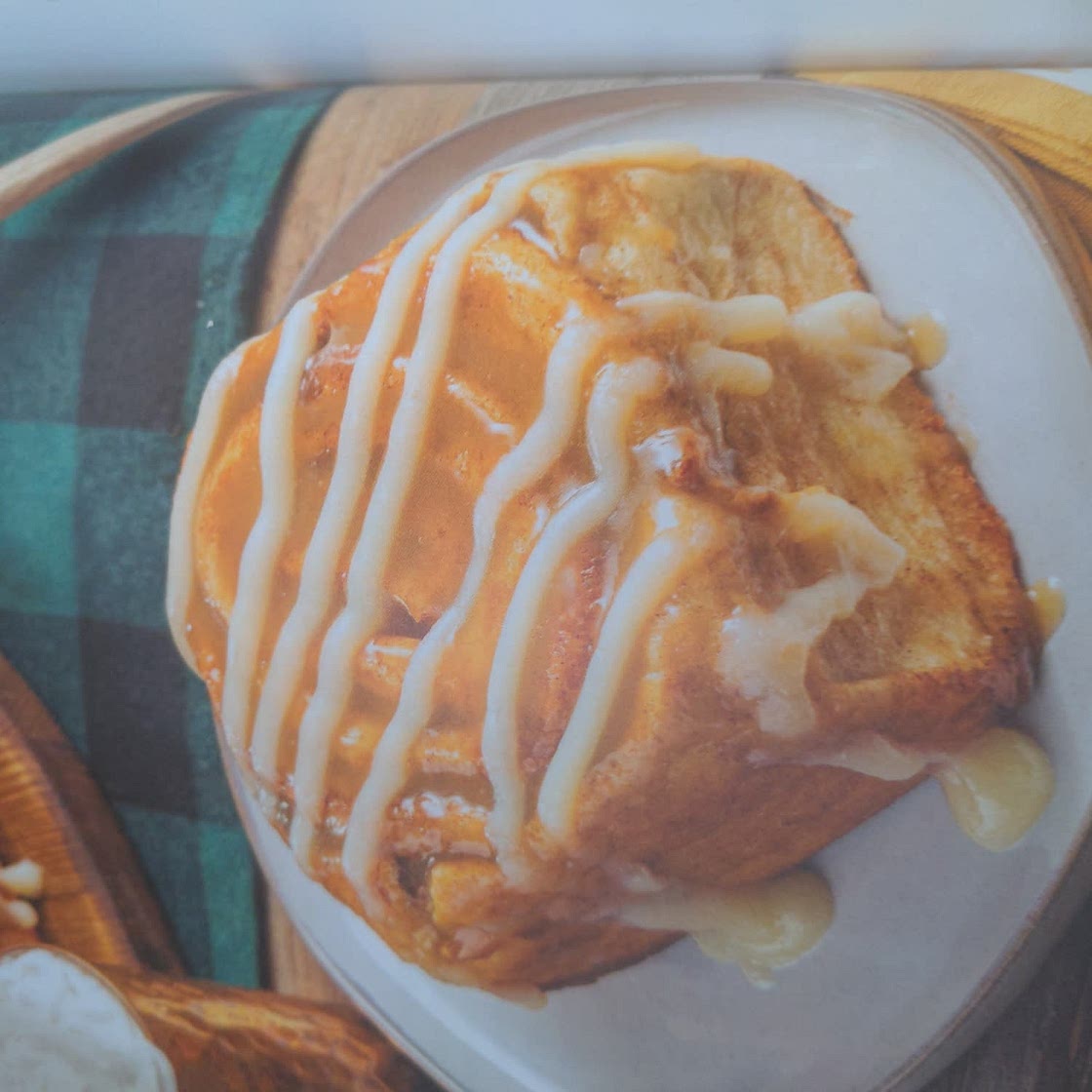 Gaston Cinnamon rolls