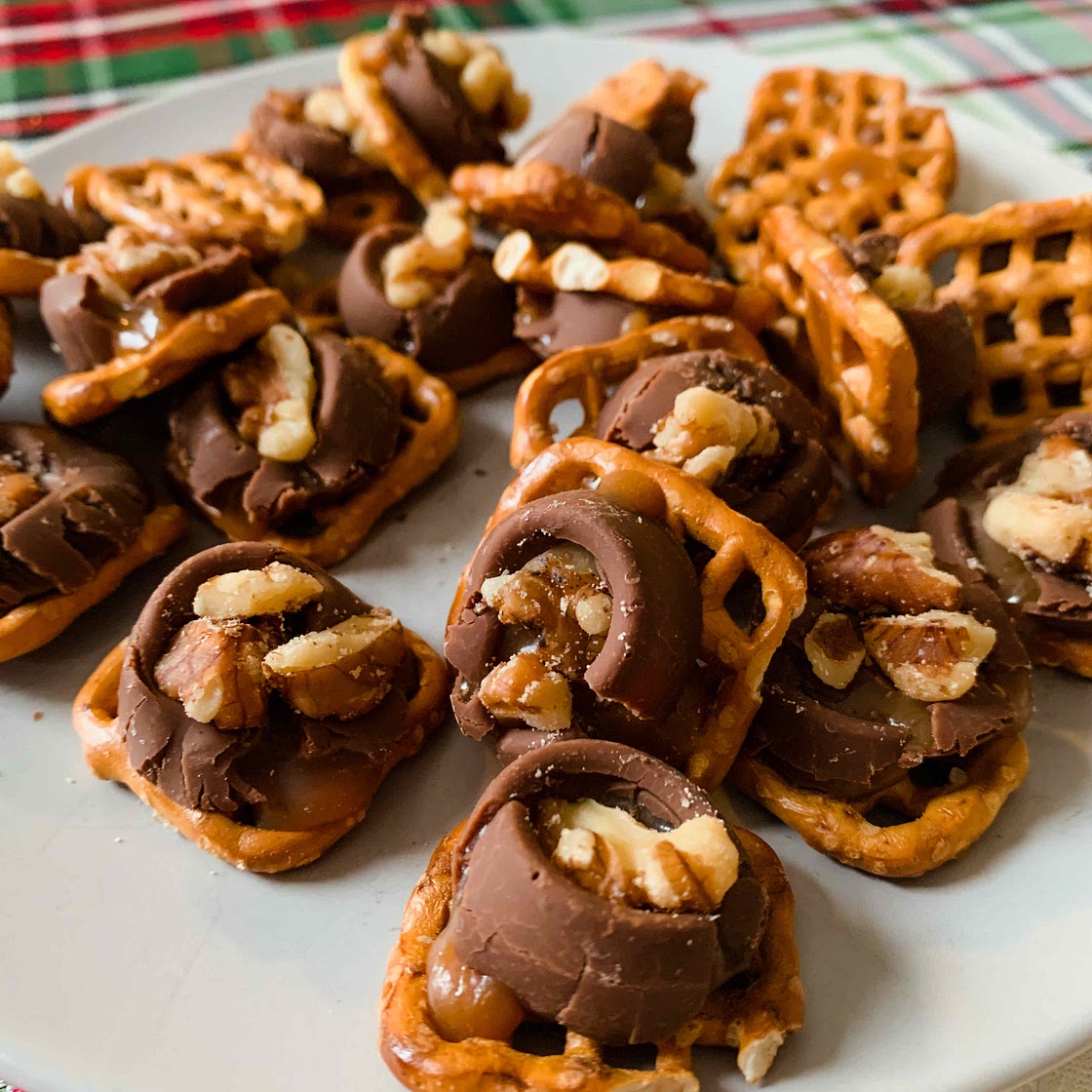 Turtle pretzels