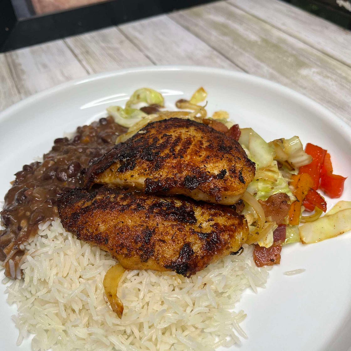 Blackened Fish X rice & Spanish beans 